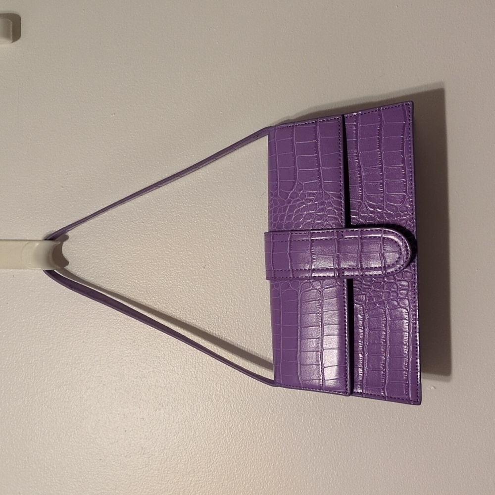 Elegant Purple Crocodile-Embossed Women's Bag